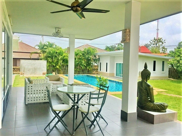 Pool Villa with Guest Bungalow, East Pattaya - House -  - 